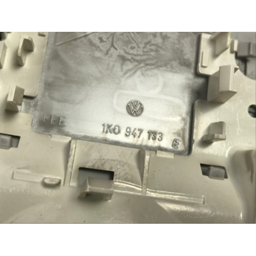 Плафон освітлення салону VW Passat B6 2005-2010 1K0947133